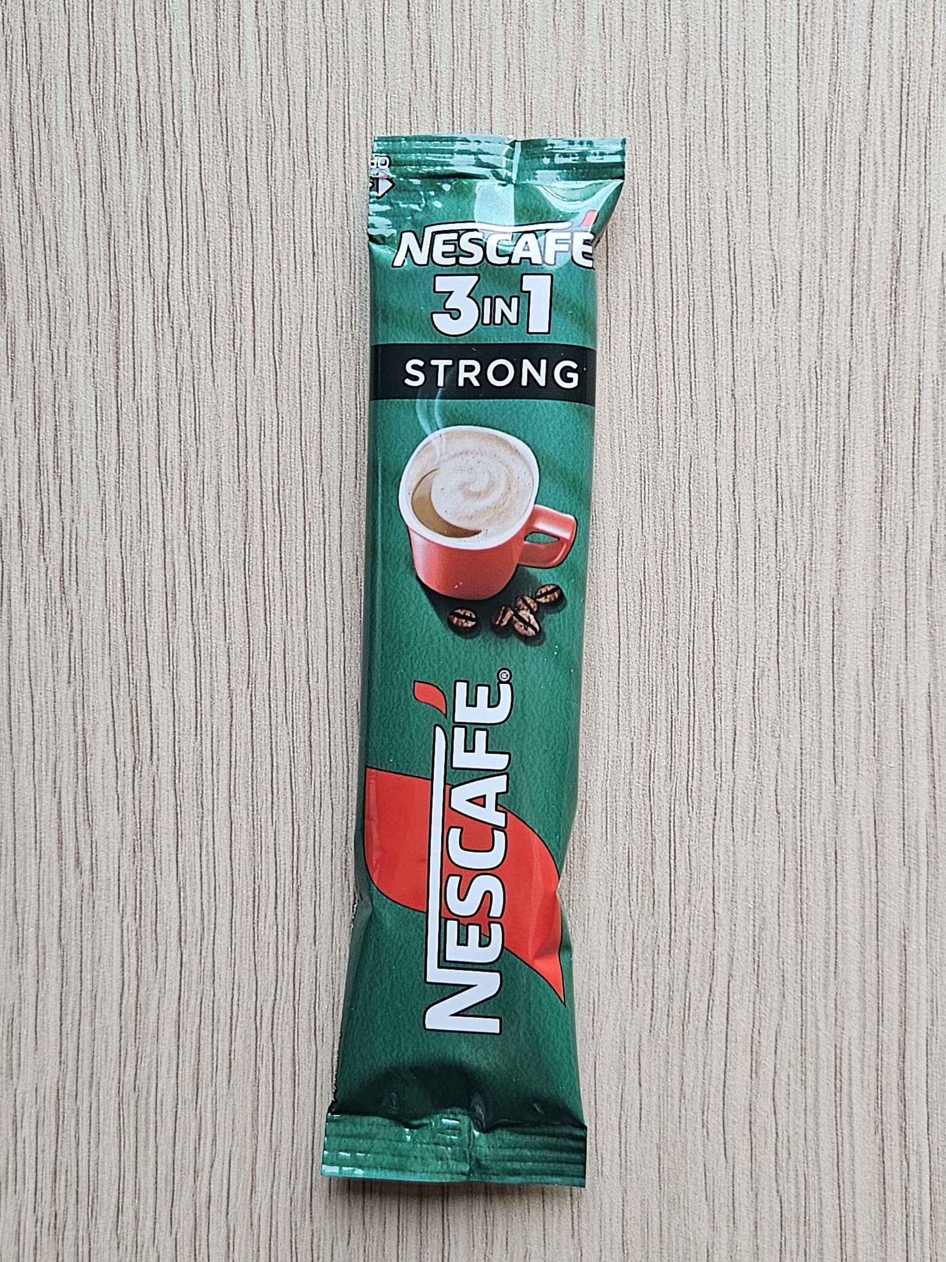 Напиток кофейный растворимый NESCAFE 3в1 Крепкий