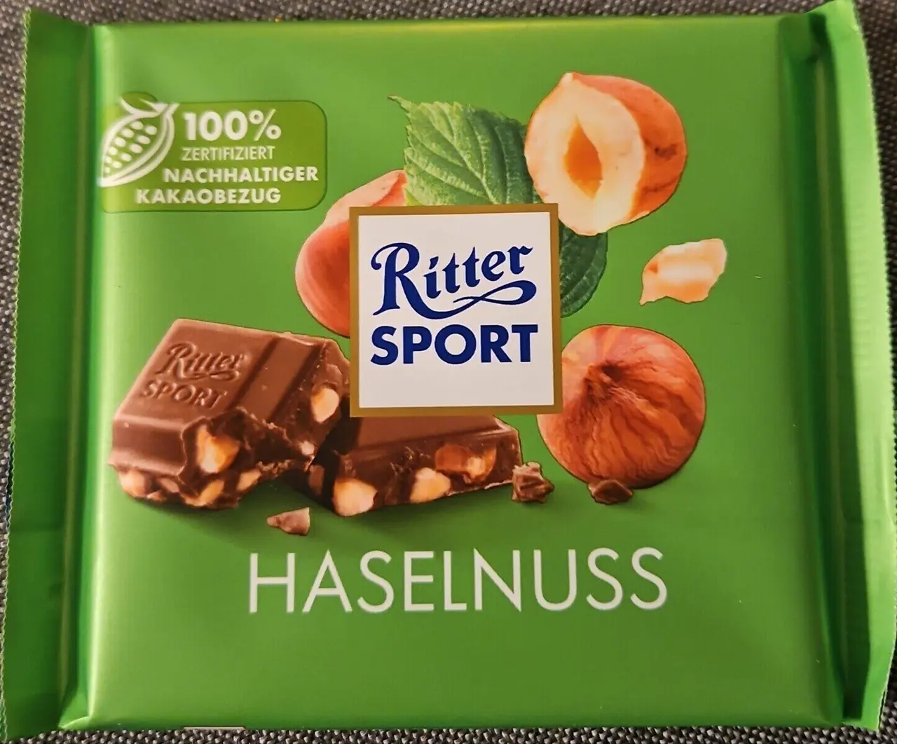 Шоколад молочный Лесной орех Ritter Sport м/у 100г (Германия)