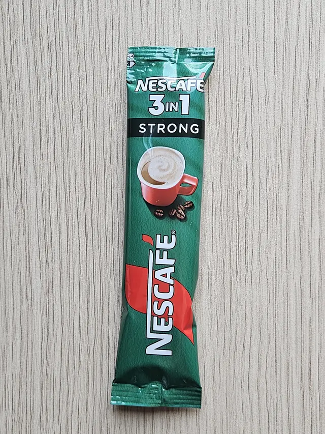 Напиток кофейный растворимый NESCAFE 3в1 Крепкий